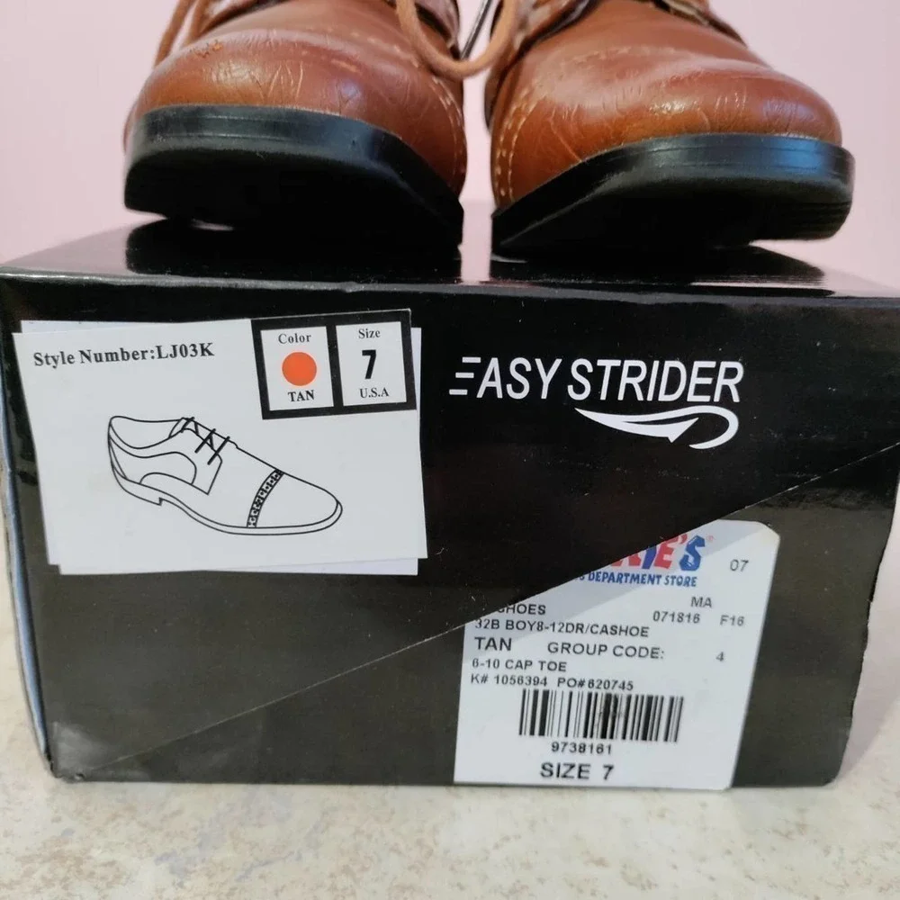 Boys easy striders tan dress shoes size 7